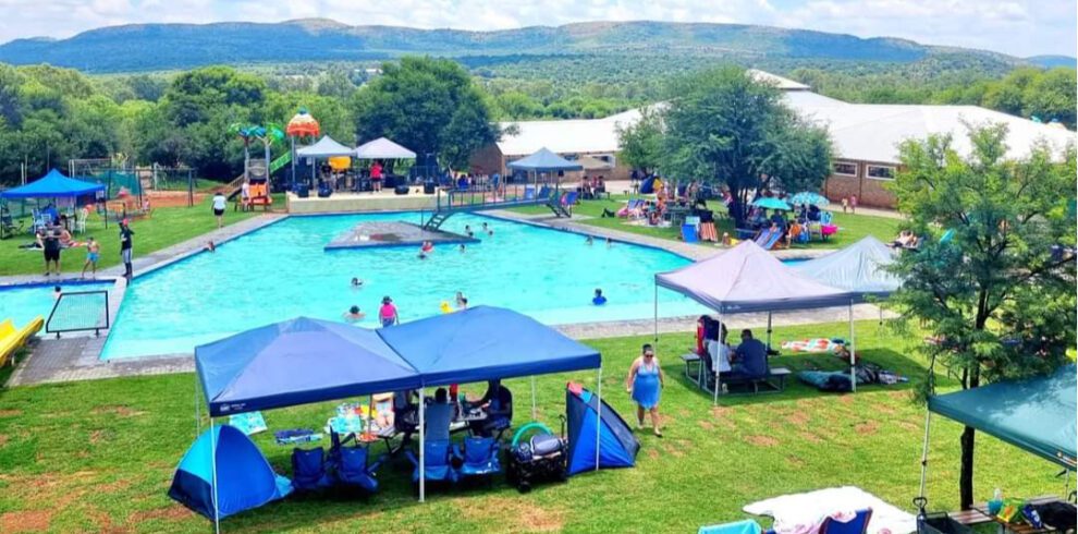 Casa Cara Lodge swimming pool